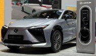 Lexus RZ Ramaikan Pasar Mobil Listrik, Ini Terobosan yang Ditawarkan