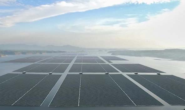 PLTS Cirata Siap Beroperasi, Tonggak Penting bagi Akselerasi Pengembangan Energi Surya