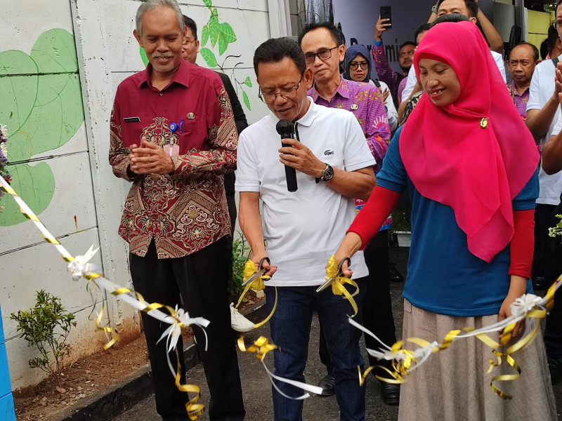 Meningkatkan Ketahanan Pangan Perkotaan, PLN Resmikan Edufarm Malakasari Jaktim