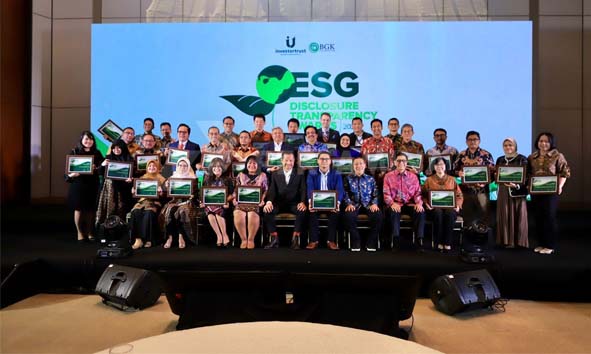 Pertamina Group Raih Predikat Leadership AA di Ajang ESG Disclosure Transparency Awards