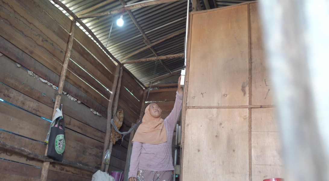 Warga Aek Horsik Akhirnya Nikmati Terang Listrik PLN