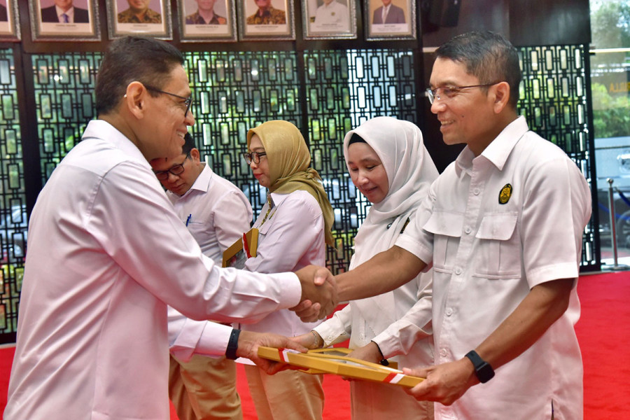 DIPA 2025 Resmi Diserahkan, Wamen ESDM Tuntut Dampak Nyata untuk Rakyat!