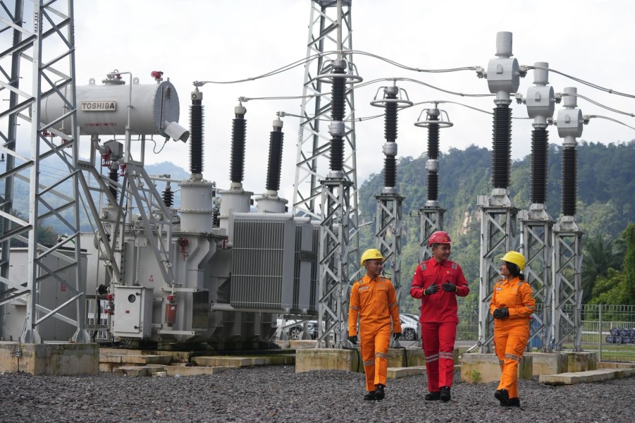 PLN Buka Lelang Raksasa, Ratusan Proyek Listrik Siap Jalan Akhir Tahun Ini!