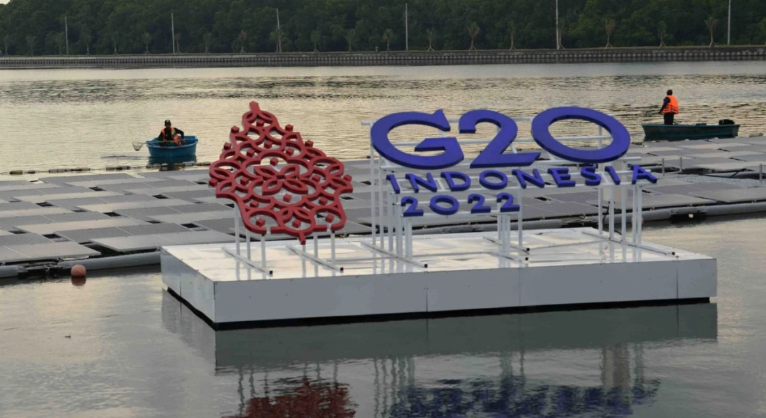 PLN IP UBP Bali Dorong Transisi Energi Lewat PLTS Terapung Muara Tukad