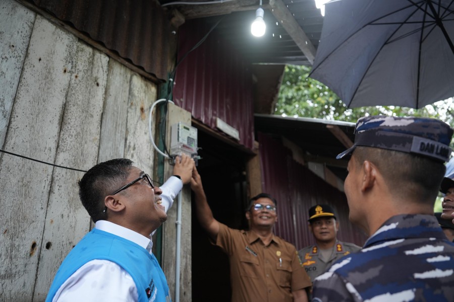 PLN Terangi Rumah Warga Sabang di HLN ke-80, Ubah Gelap Jadi Harapan Baru