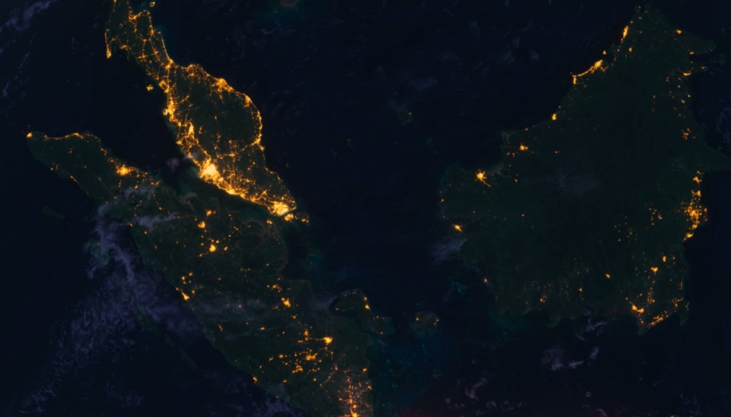 Indonesia Gelap, Malaysia Gemerlap