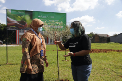 ‘Adopt a Tree’ dari Schneider Electric Gandeng SMK Promosikan Lingkungan Sekolah Hijau